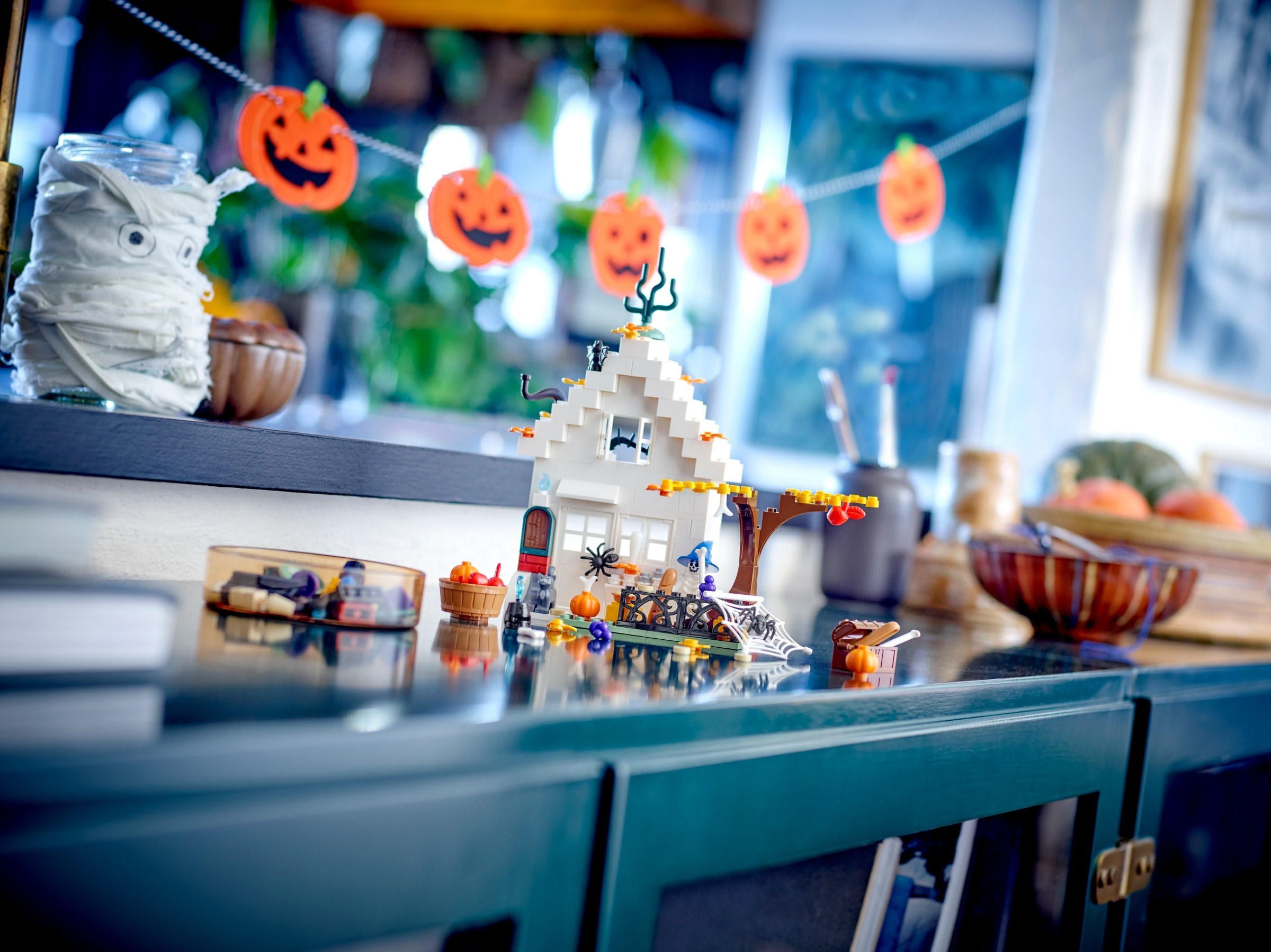 Zdjęcie galerii dla zestawu LEGO Creator 40608 Halloweenowa Frajda - zestaw dodatkowy VIP spaceman